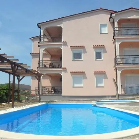 In With Terrace, Air Conditioning, Wi-fi, Washing Machine *
