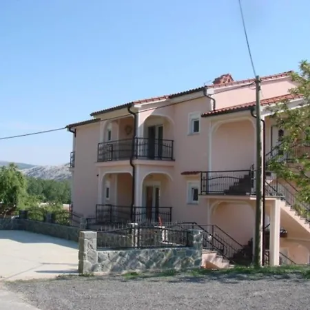 In With Terrace, Air Conditioning, Wi-fi, Washing Machine * Lopar