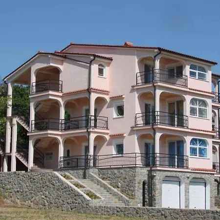 In With Terrace, Air Conditioning, Wi-fi, Washing Machine *