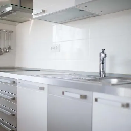 Apartment In With Terrace, Air Conditioning, Wi-fi, Washing Machine *