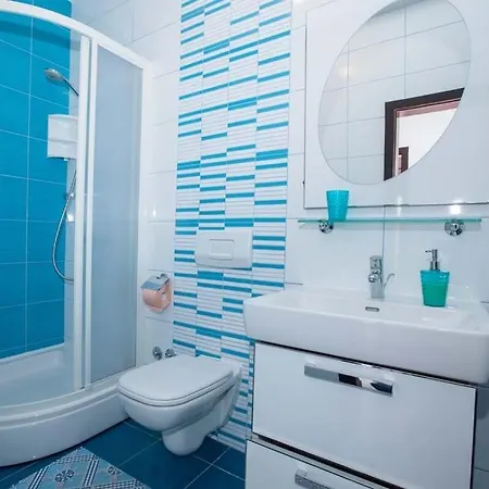 In With Terrace, Air Conditioning, Wi-fi, Washing Machine * Lopar